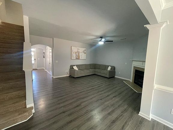 3rd image of 5284 Sherwood Way