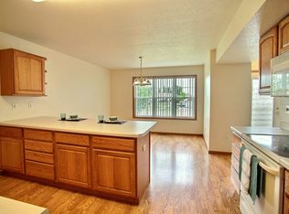 1207 1st St W APT 45, West Fargo, ND 58078