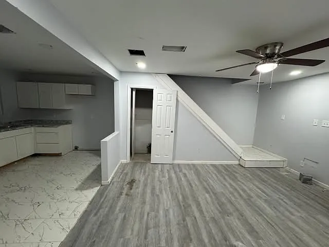 Building Photo - 3069 Sharpe Ave #2
