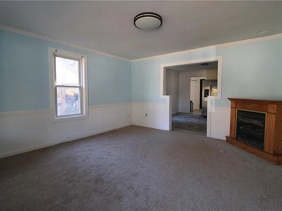 3rd image of 306 E C St