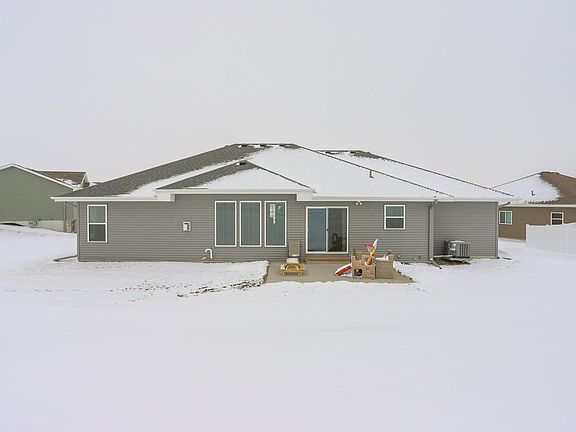 5th image of 212 Faith Ave