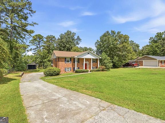 2nd image of 1920 Long Ridge Dr