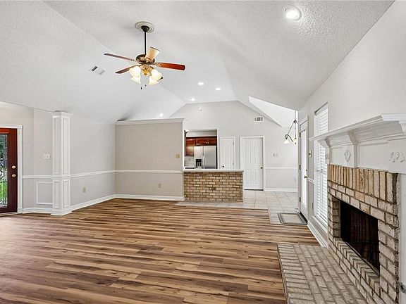 2nd image of 70274 L St