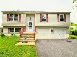 10 Marble St, Washington, NJ 07882