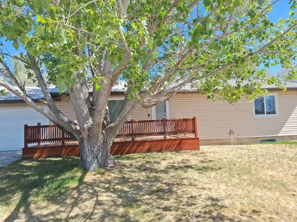 915 Kansas St, Green River, WY 82935