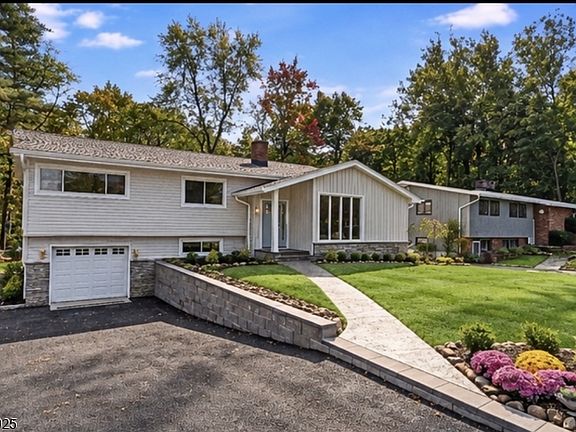 2nd image of 50 Brookside Ave