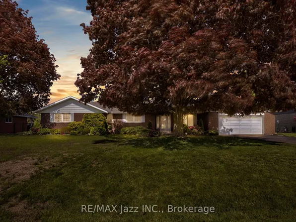 961 Swiss Hts, Oshawa, ON L1K 2A7