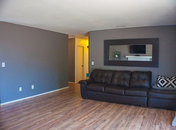 5th image of 1725 Avocado Dr