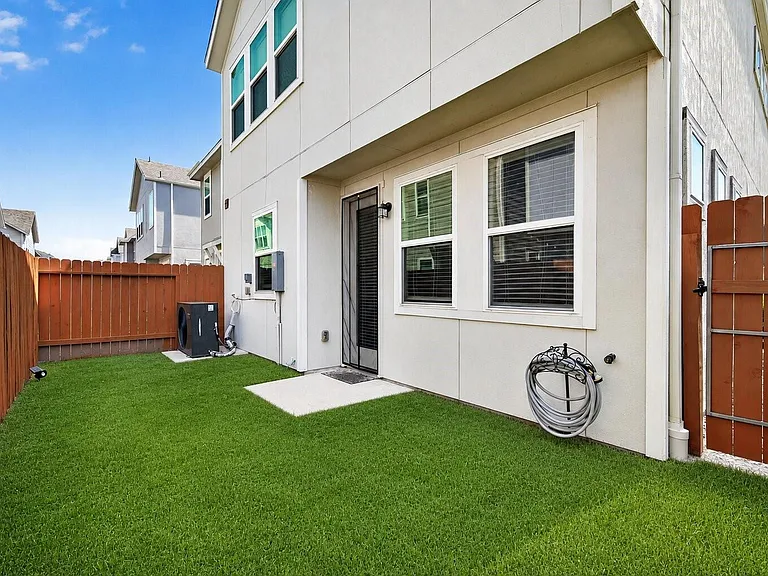 3103 Little Gem Ln — Photo 24