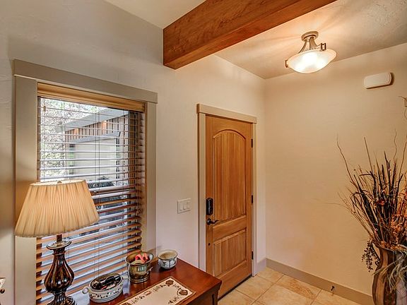 5th image of 1444 Mountain Meadow Dr