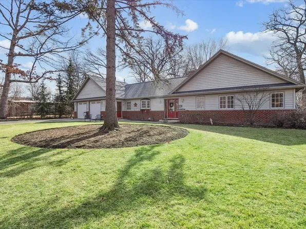 50 W Blodgett Ave, Lake Bluff, IL 60044
