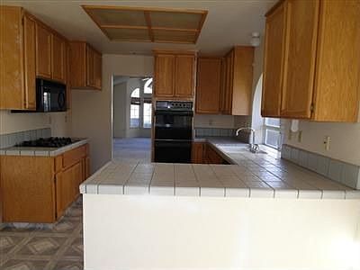 4th image of 2922 Tamarind Ct