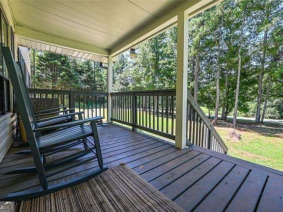 2nd image of 727 Tanners Bridge Cir