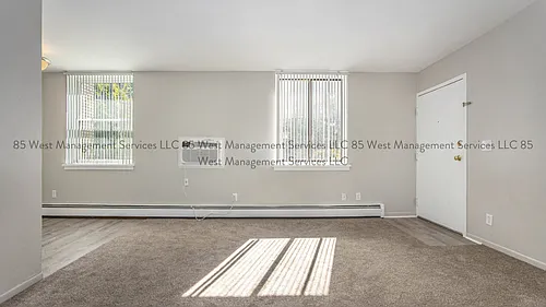 120 Leonard St NE Photo 1