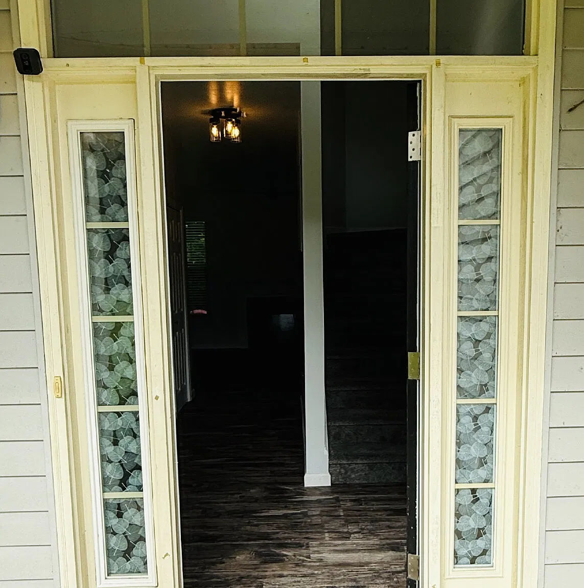 4 bed, 2.5 bath, 1812 sqft, $1,900 — Photo 2