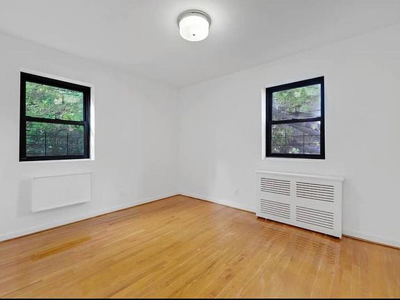4th image of 204-16 43rd Ave APT 1B