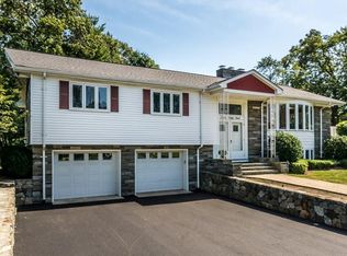 7 Ledge Rd, Waltham, MA 02452