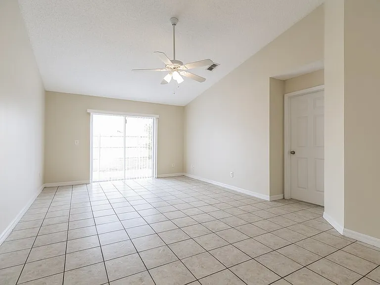 4607 Osceola Point Trl — Photo 4