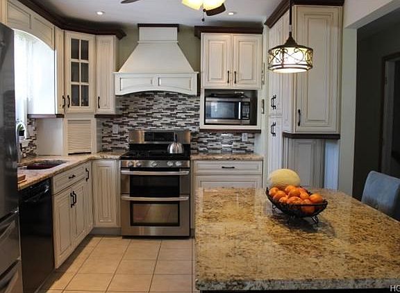 4th image of 13 Rocky Ln