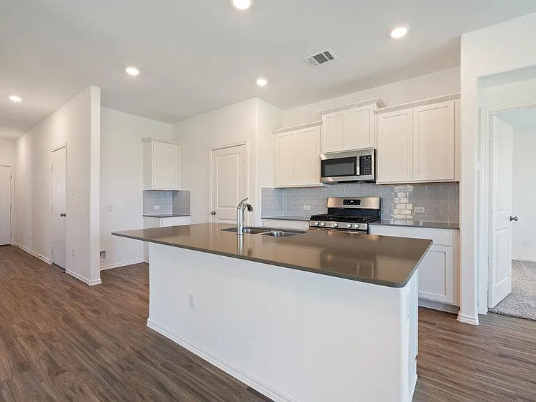 3210 Dusted Daisy St — Photo 8