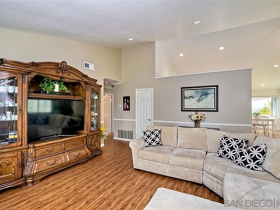 3rd image of 11454 Cloudcrest Dr