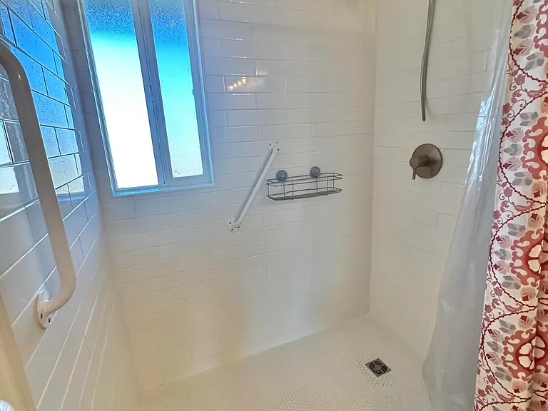227 S Avenue B — Photo 16