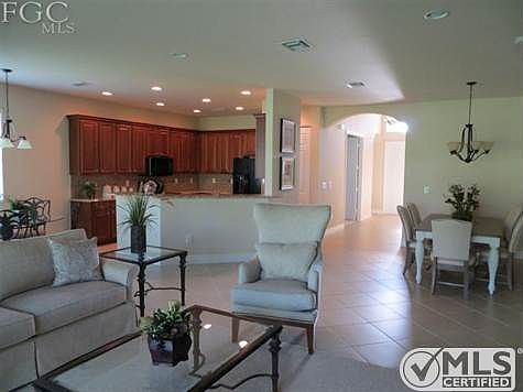 5th image of 11196 Sparkleberry Dr