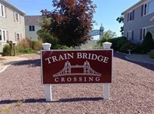 9 Franklin Ave APT B, Bourne, MA 02532