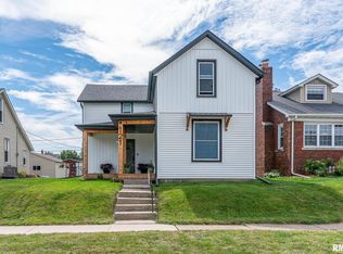 121 E Durant St, Walcott, IA 52773