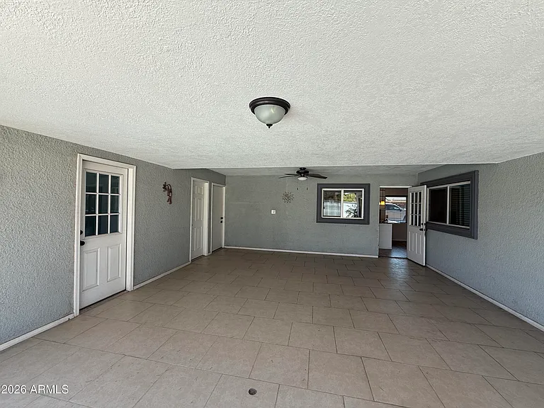 11622 N 20th Ave — Photo 31