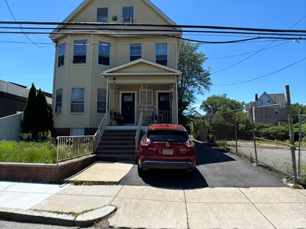 77 Bigelow Ave #2, Watertown, MA 02472
