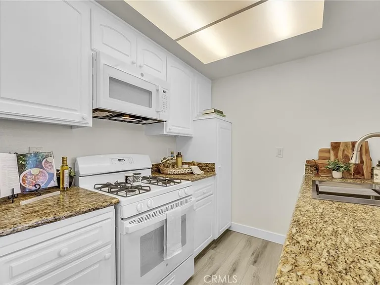 16040 Leffingwell Rd #30 — Photo 8