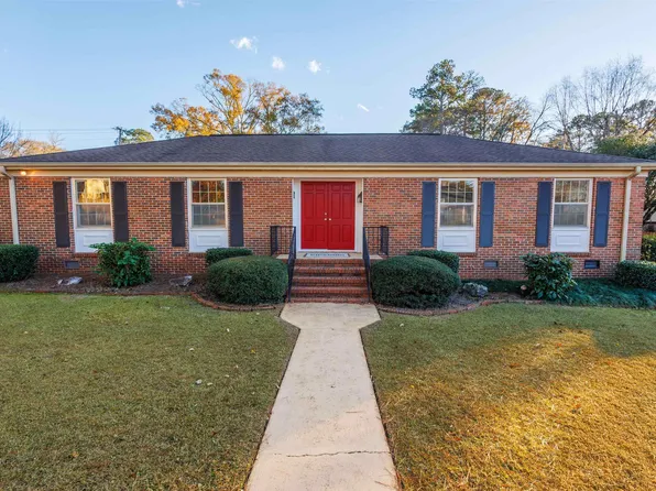 904 Heritage Dr, Sylacauga, AL 35150