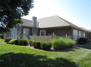 696 NE 65th Ter, Gladstone, MO 64118