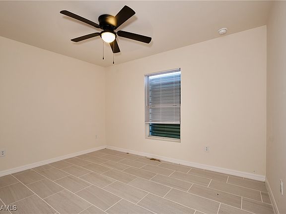 5th image of 322 SE 1st Ter