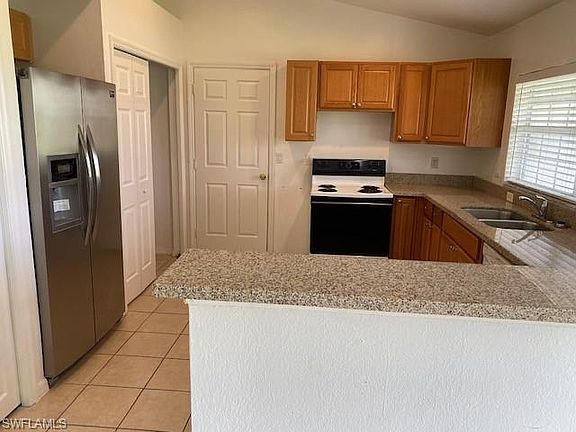 5th image of 755 Courtland Ave S