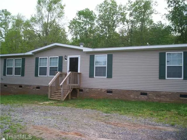 199 Casey Ln, Ararat, NC 27007