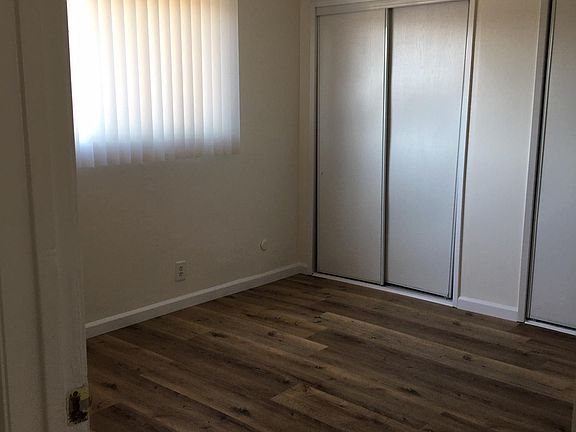 5th image of 13100 Cordary Ave APT D