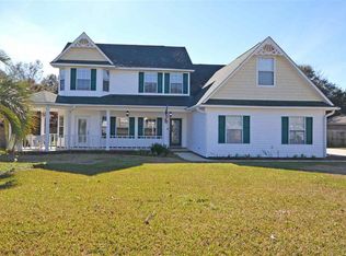 825 Copper Ridge Dr, Cantonment, FL 32533