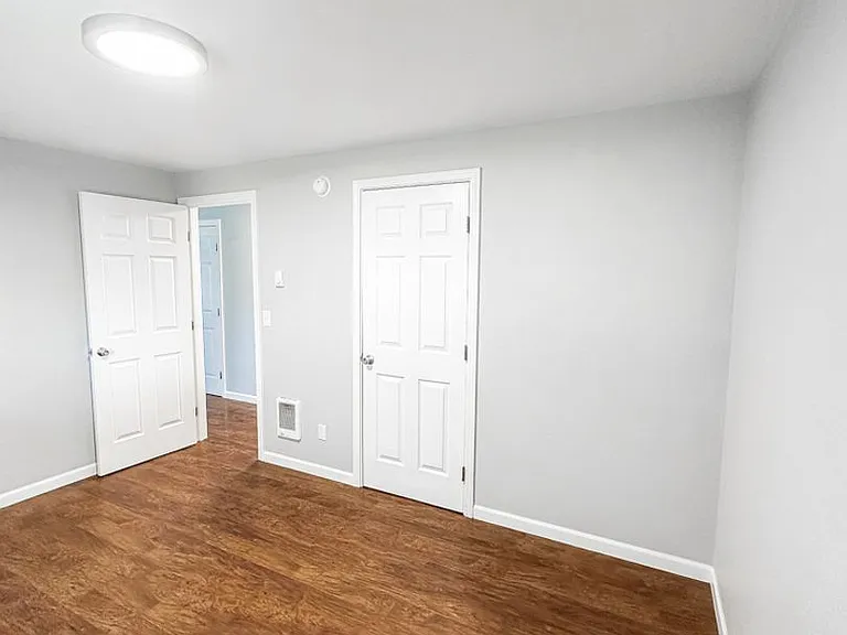 180 Garland Way N — Photo 15