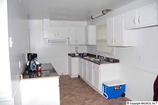 2nd image of 4610 Lakeview Dr NW