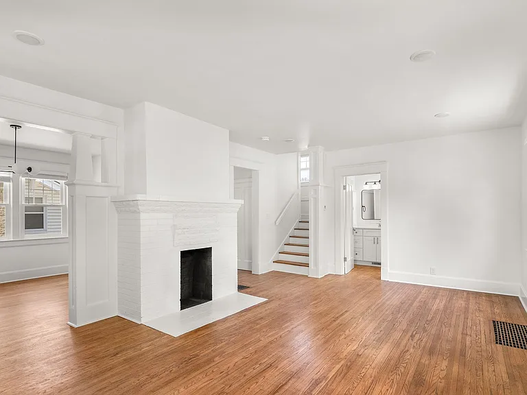 617 E Delmar St — Photo 7