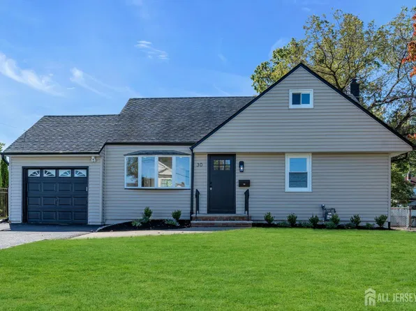 30 Pine Tree Dr, Colonia, NJ 07067