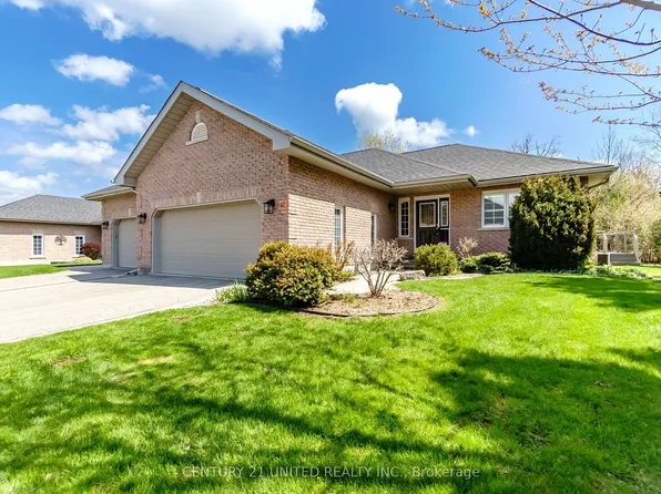 1742 Ravenwood Dr #612, Peterborough, ON K9K 2R5