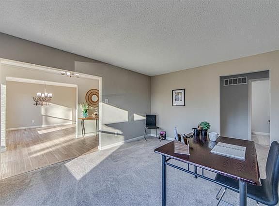 5th image of 12633 Whispering Hills Ln