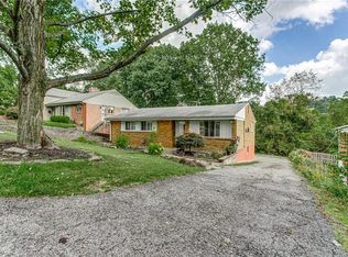 1299 Folkstone Dr, Pittsburgh, PA 15243