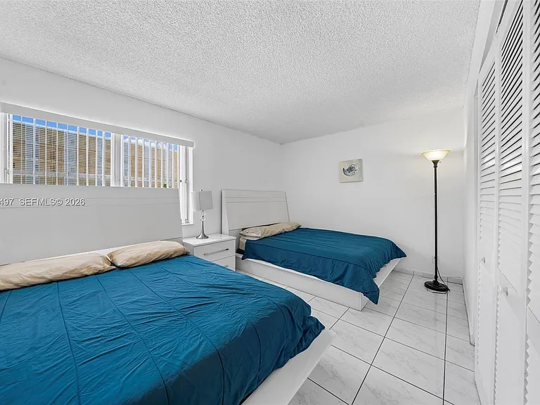401 Golden Isles Dr #304 — Photo 22