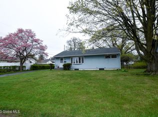 3 Rosemary Dr, Albany, NY 12211