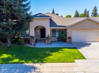 5594 W Oslin Ave, Fresno, CA 93722