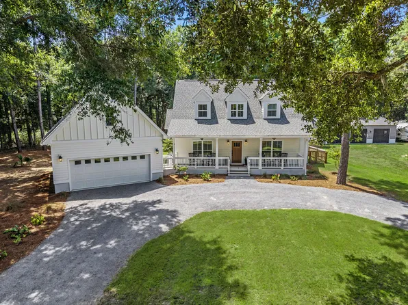 866 Blackbear Dr, Edisto Island, SC 29438